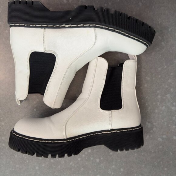 Sincerely Jules Boots - Picture 3 of 8